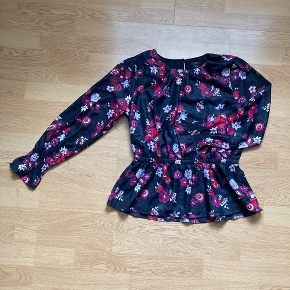 Ann Taylor floral long sleeved blouse - Picture 3 of 5